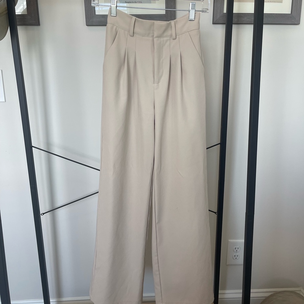 Women’s tan trouser